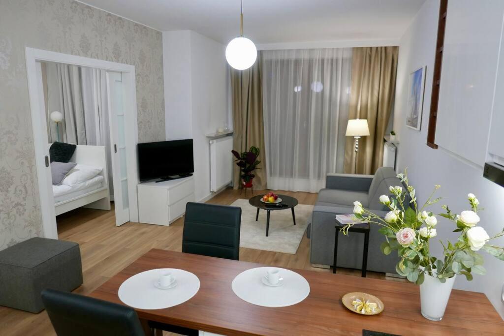 Kieslowskiego Apartment Vis-A-Vis Town Hall วอร์ซอ ภายนอก รูปภาพ